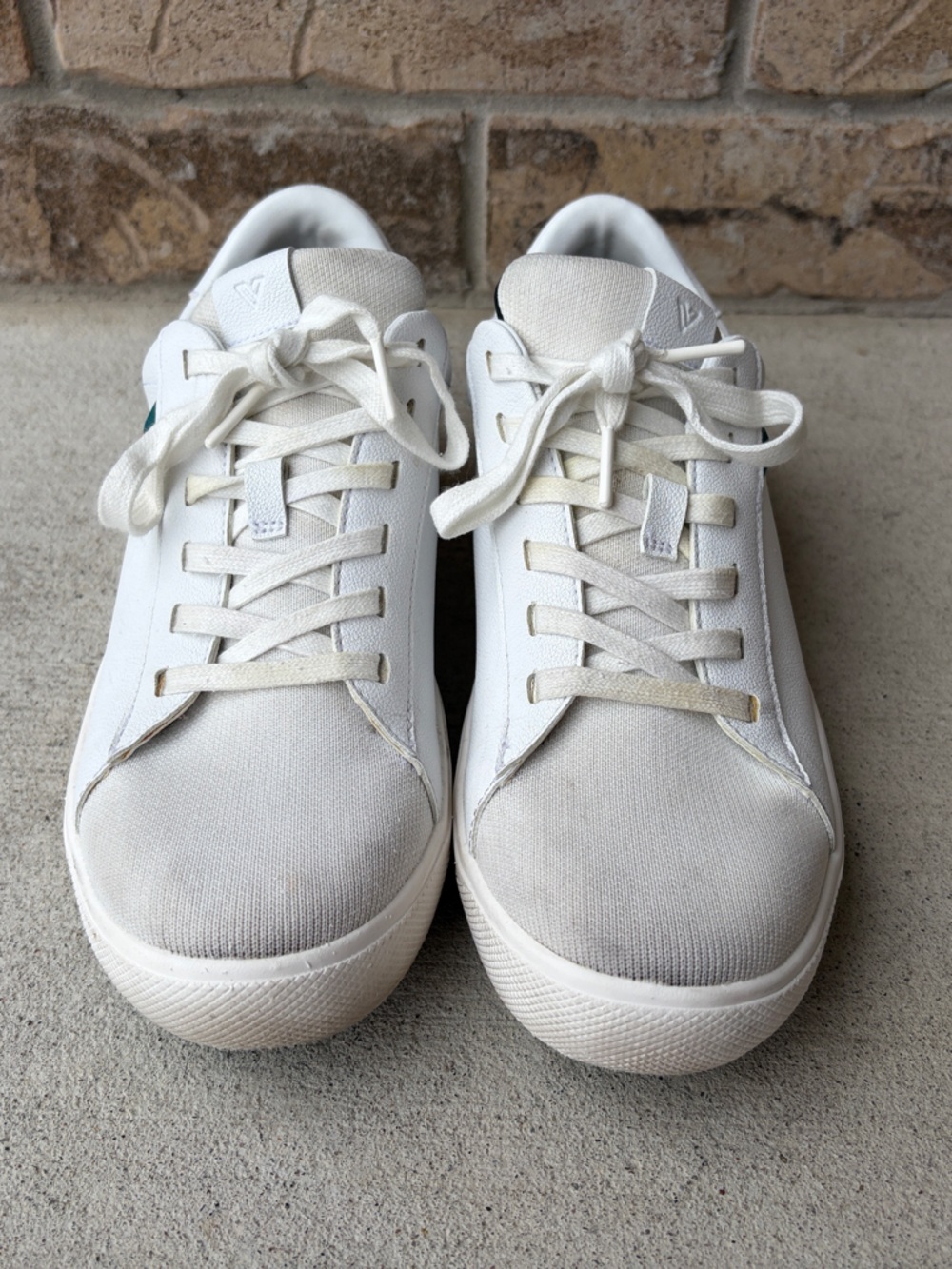 Vessi White Canvas Low-Top Sneakers
